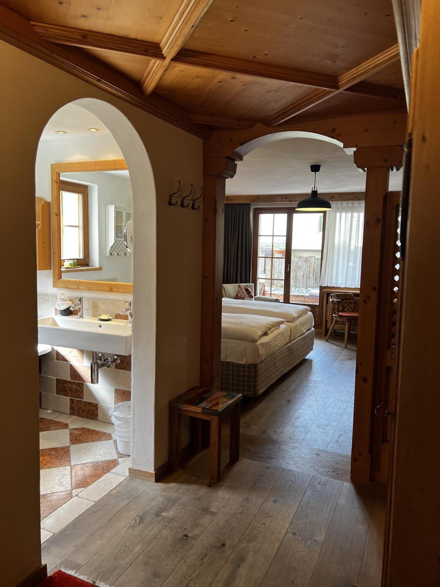 צרמט Hotel Berghof מראה חיצוני תמונה