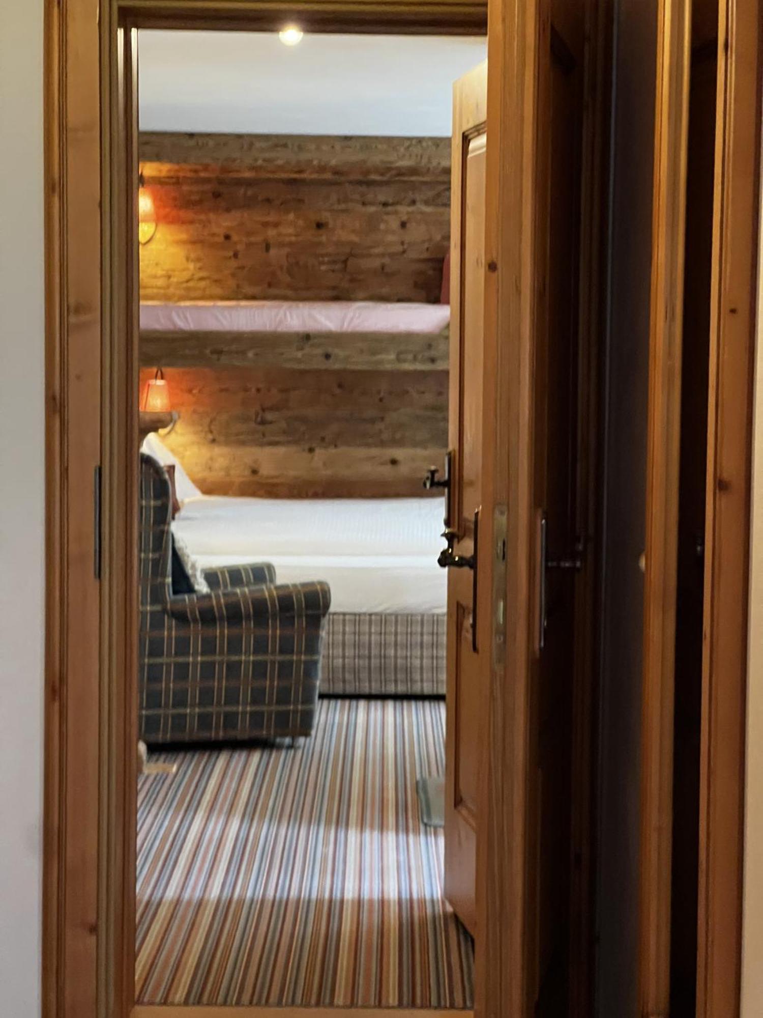 צרמט Hotel Berghof מראה חיצוני תמונה